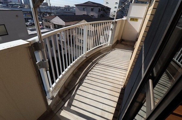 バルコニー(※別号室参考写真です)