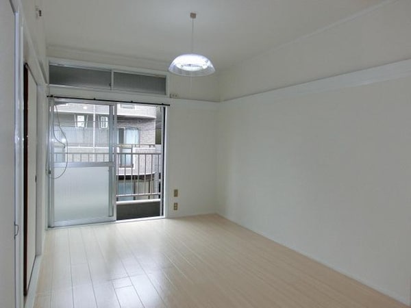 リビング・居室(照明も付いてます(残置))