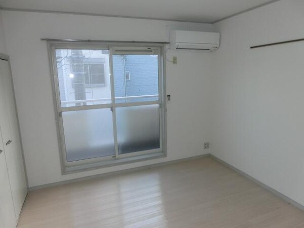 リビング・居室(日当たり良好のお部屋です)