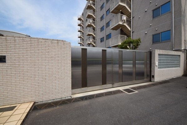 駐車場(カーゲート)