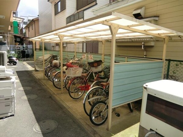 その他(屋根付きの駐輪場)