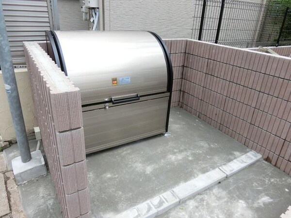 共有部分(専用ゴミ置き場)