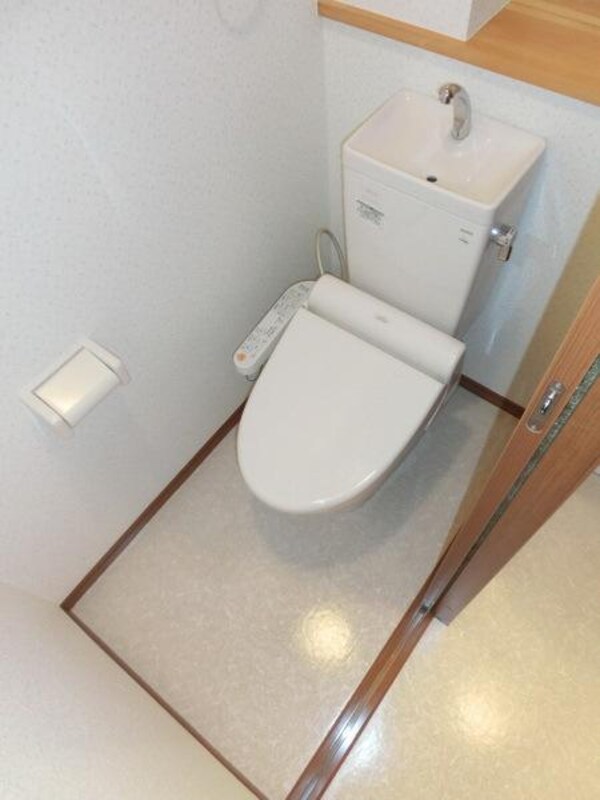 トイレ(ウォシュレット完備です)