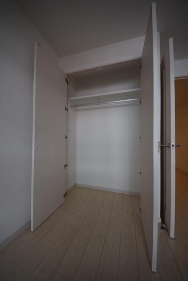 収納(※同建物　別タイプ間取り設備施工例　現況優先)