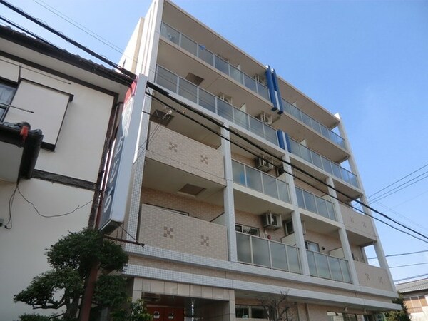 外観(生活便利な住環境です)