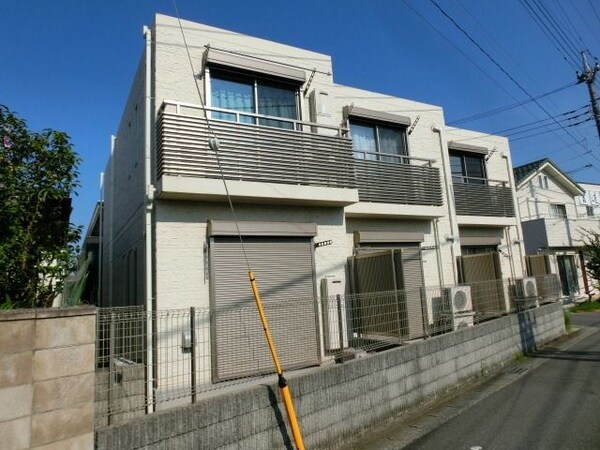 外観(２００９年築　綺麗なお部屋です)