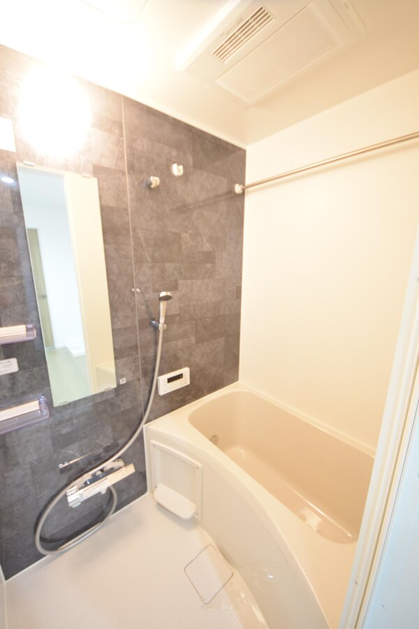 バス／シャワールーム等(セレーノシリーズ施工イメージ　現況優先)
