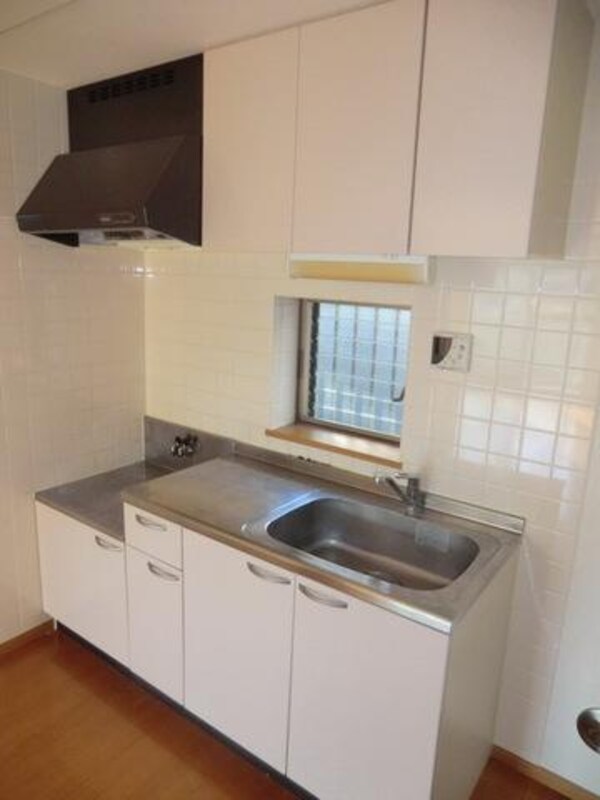 キッチン(窓付きのキッチン　ガスコンロ設置可)