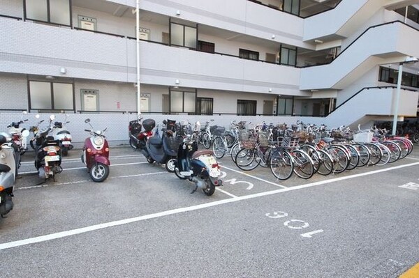 共有部分(共用駐輪場)