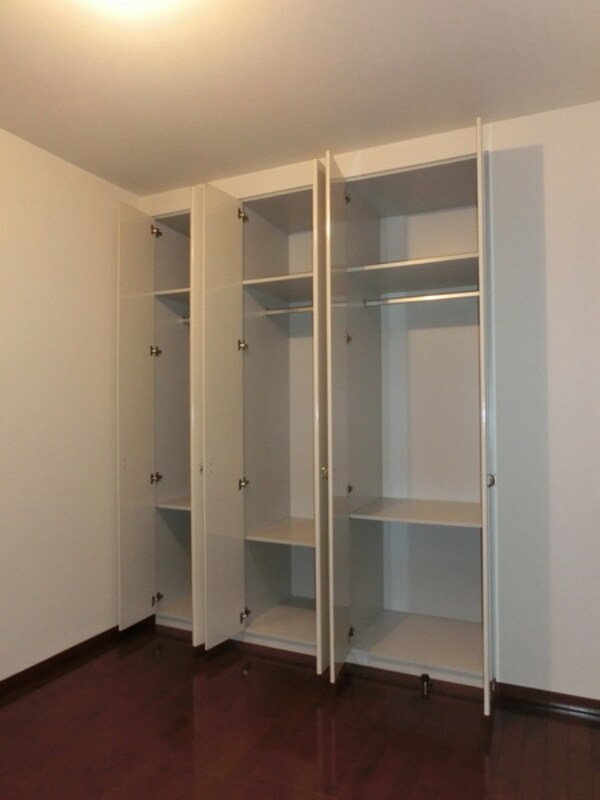 収納(収納スペースも各部屋に収納スペース完備しております)