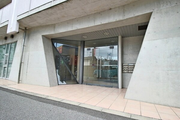 エントランス(敷地内エントランス前)