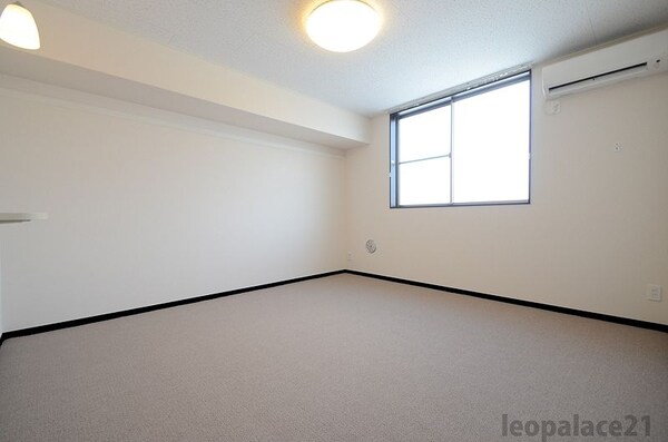 寝室(リビング/居室)