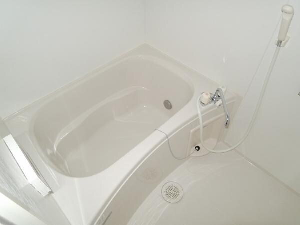 バス／シャワールーム等(2階以上は絨毯仕様です)