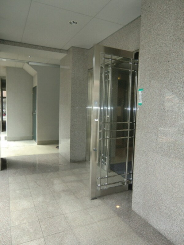 共有部分(オートロックあり)