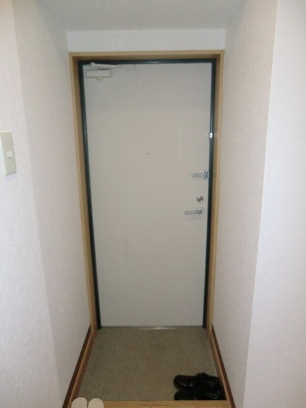 玄関(広々とした玄関です)