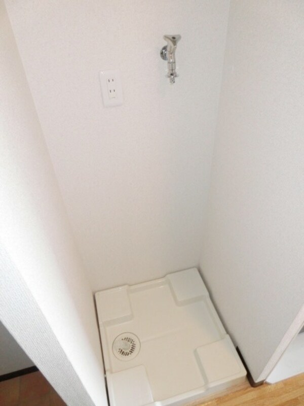 設備(室内洗濯機置場)