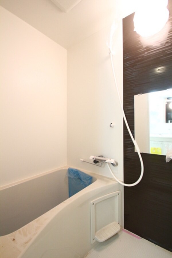 バス／シャワールーム等(※3号室タイプの設備施工例　現況優先)