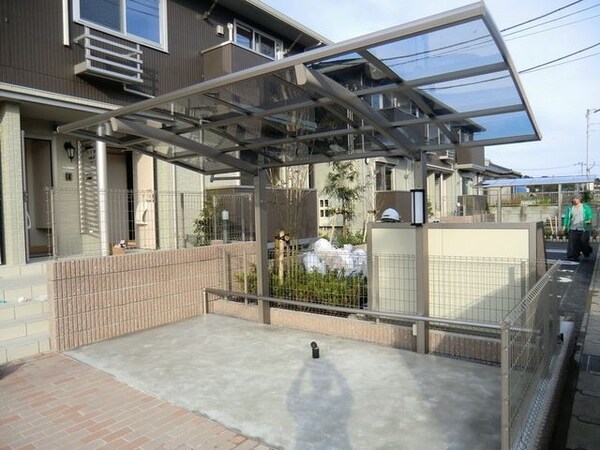 共有部分(屋根付き駐輪場)