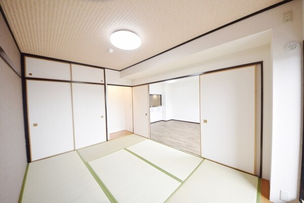 リビング・居室(※同建物　同タイプ間取り設備施工例　現況優先)