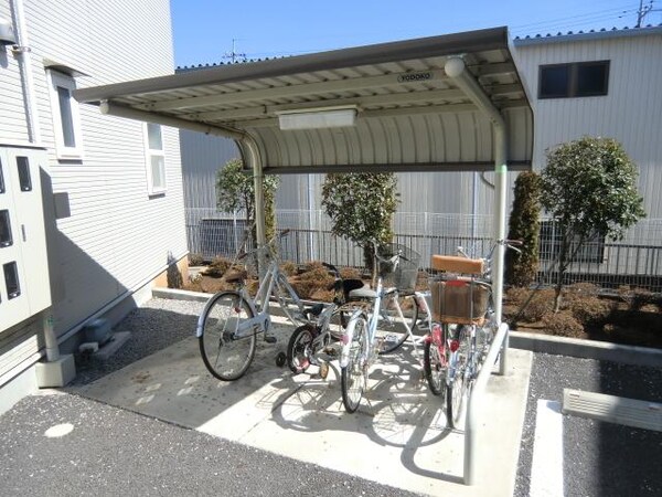 その他(屋根付駐車場)