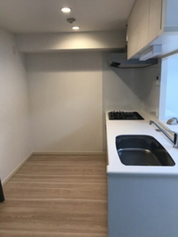 キッチン(同建物別部屋写真です)