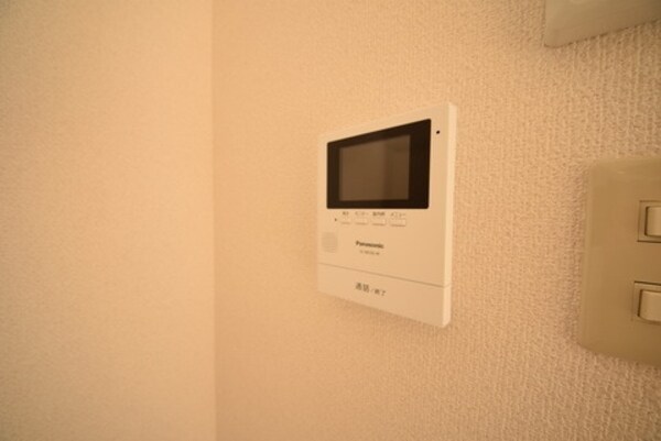 セキュリティ(TVモニタホンがあるので室内から来客対応可能で安心です)