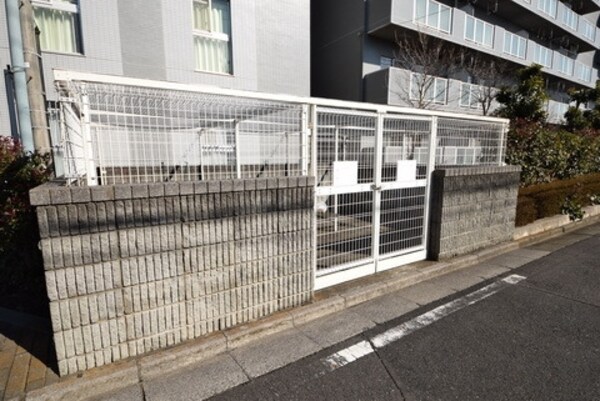 共有部分(専用ゴミ置き場)