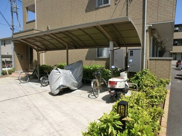 共有部分(敷地内屋根付駐輪場)
