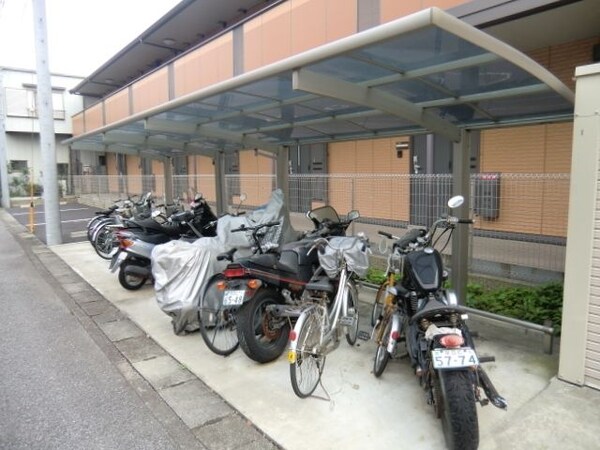 共有部分(屋根付駐輪場)