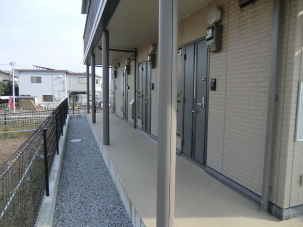 エントランス(広々共用廊下)