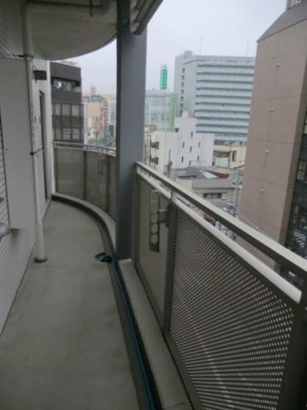 バルコニー(明るいバルコニー)