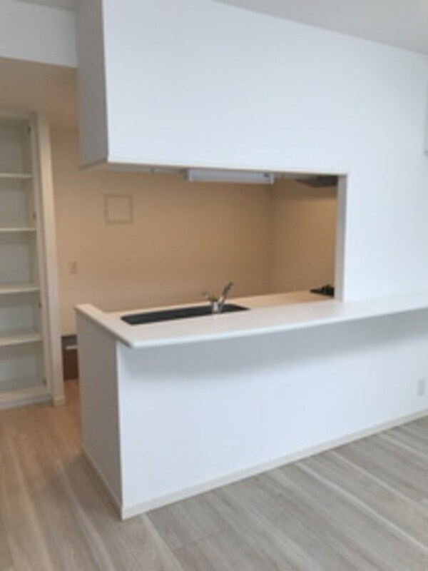 リビング・居室(同建物別部屋写真です)