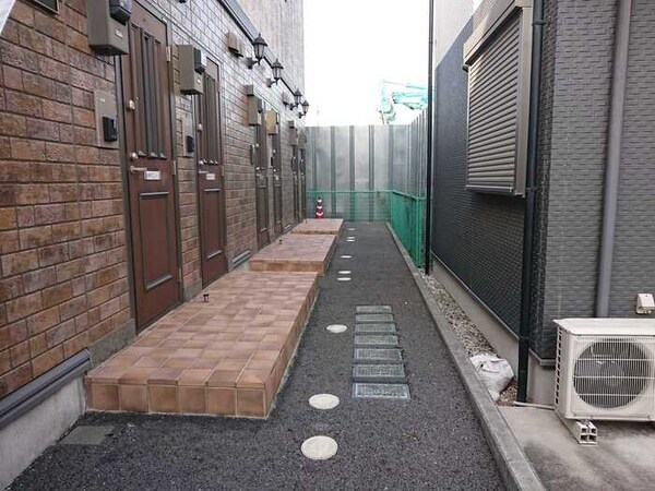 エントランス(庭)