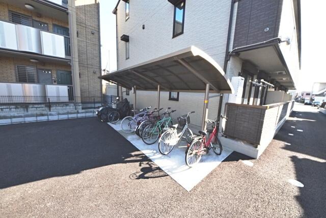 物件内観写真9　(駐輪場)