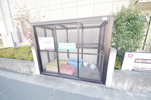 共有部分(ゴミ置き場)