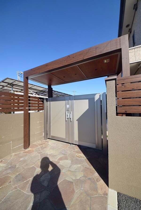 エントランス(庭)