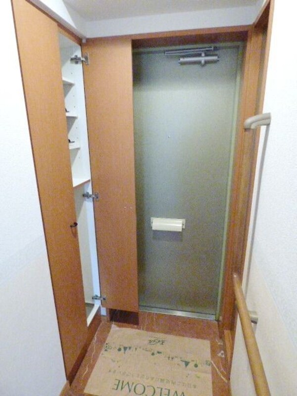 玄関(シューズボックス付きの玄関)