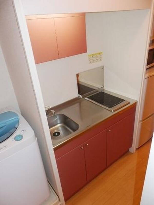 キッチン(ＩＨ2口キッチン　まな板スペースございます)