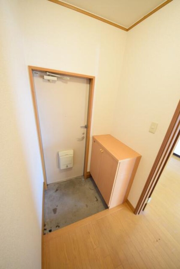 玄関(シューズボックス完備)