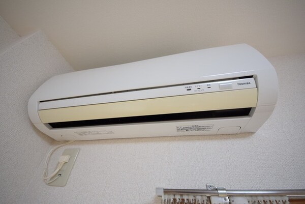 設備(エアコン付)