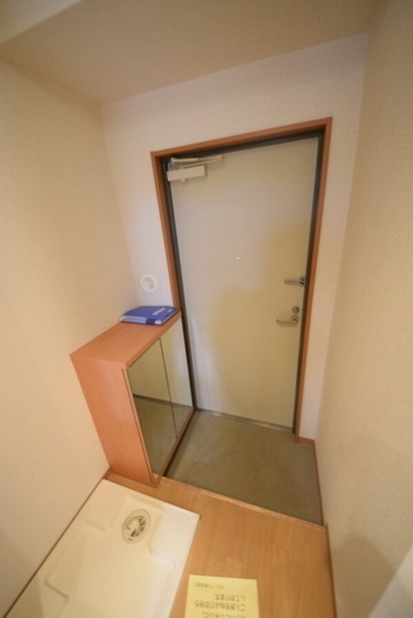 玄関(収納付玄関)