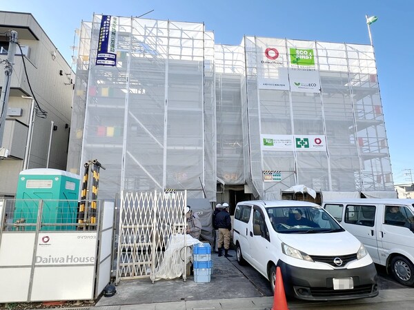 エントランス(駐車場)