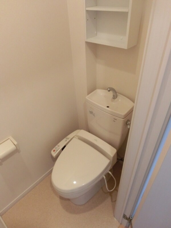 トイレ(温水洗浄便座)