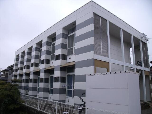 物件内観写真3　(色合いの良い外観です)