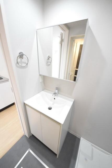 物件内観写真5　(洗面台)