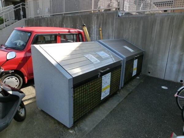 設備(敷地内ゴミ置き場)