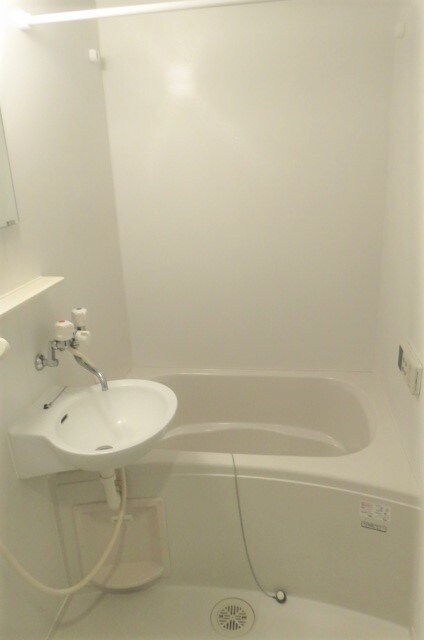物件内観写真5　(キレイなバスルームです)