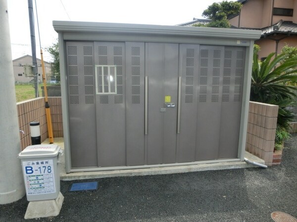 共有部分(敷地内のゴミステーション)