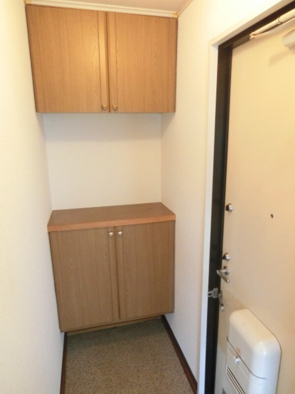 玄関(※別部屋参考写真)