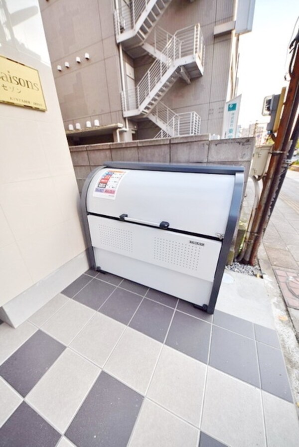 共有部分(居住者専用ゴミストッカー)